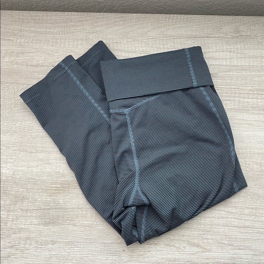 Nike mid calf legging